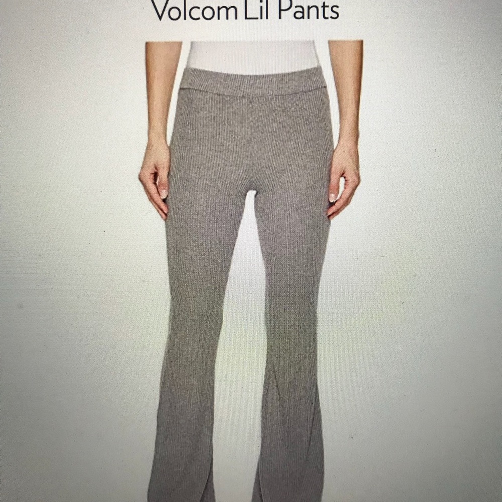 Never worn Volcom pants.